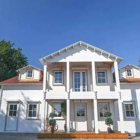 Chalet Rue De Beauvoir - 2 *